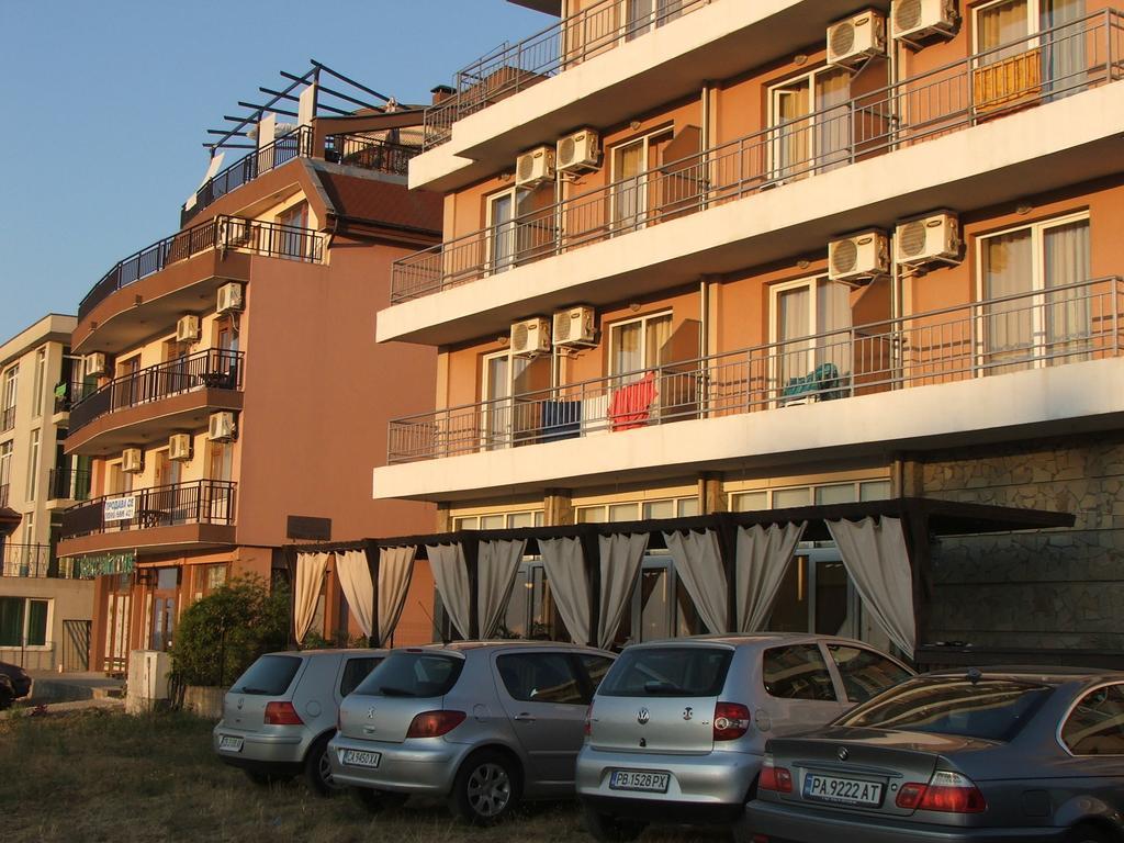 Guest House Compass Łozenec Zewnętrze zdjęcie