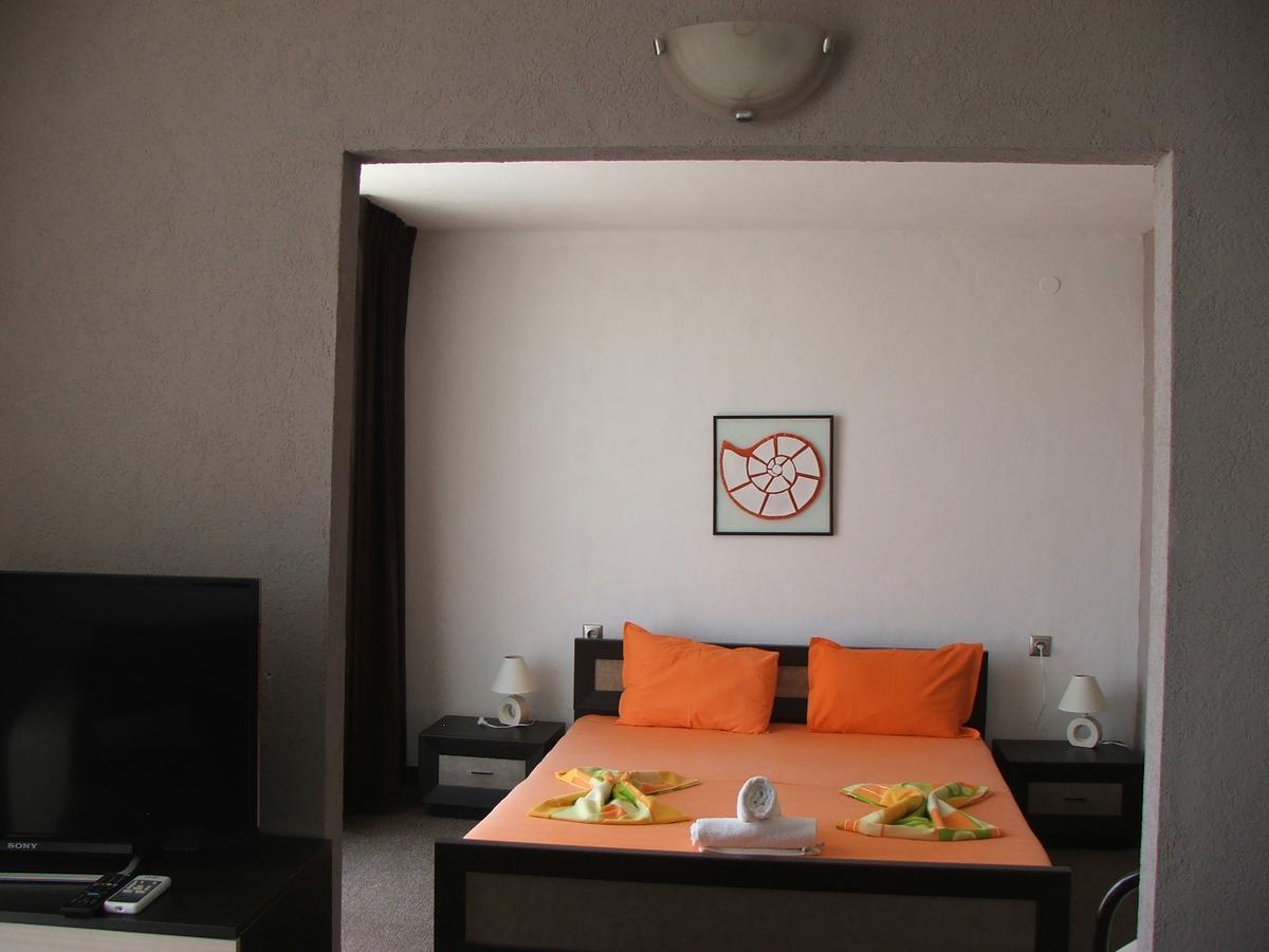 Guest House Compass Łozenec Zewnętrze zdjęcie